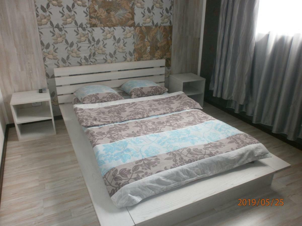 Mini Hotel Na Gasheka Kiev Buitenkant foto